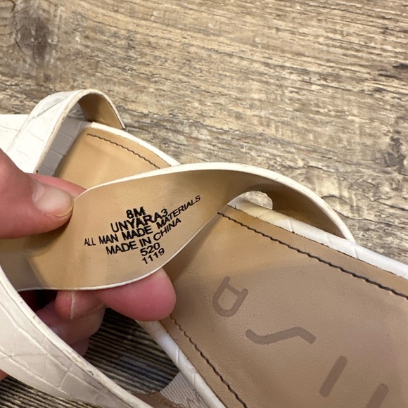 white heels - Picture 5 of 5